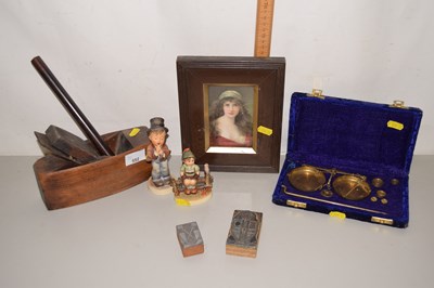 Lot 552 - Mixed Lot: Small portrait print, Hummel...