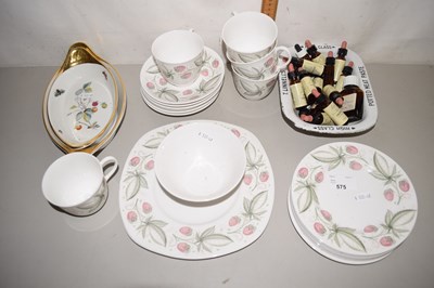 Lot 575 - Mixed Lot: Tea wares to include Susie Cooper...