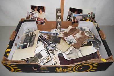 Lot 617 - Box of vintage photographs