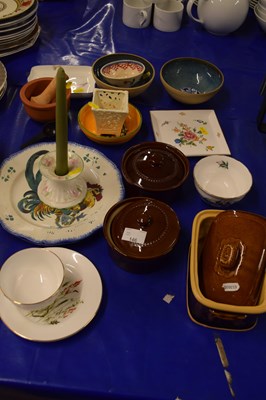 Lot 146 - Mixed Lot: Various decorated plates, bowls,...