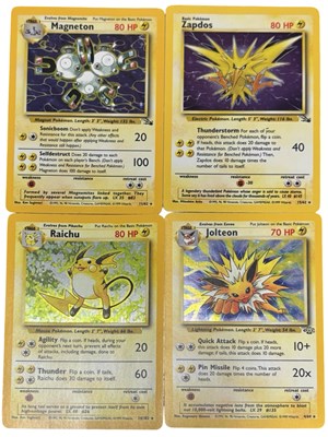 Lot 255 - Pokemon TCG 1999 first generation holographics:...