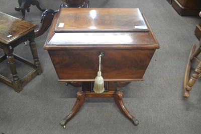 Lot 373 - An early 19th Century mahogany cellarette of...