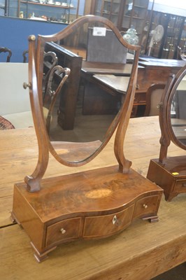 Lot 463 - A Georgian mahogany dressing table mirror with...