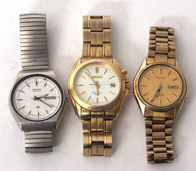 Lot 215 - Mixed Lot:  Three gents Seiko wristwatches,...