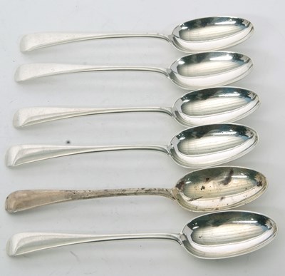 Lot 58 - A set of six Old English pattern dessert...