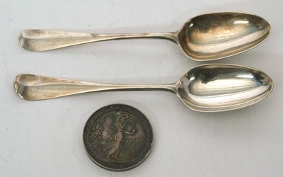 Lot 97 - Mixed Lot: Two silver base marked dessert...