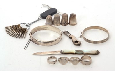 Lot 105 - Mixed Lot: Three hallmarked silver thimbles...