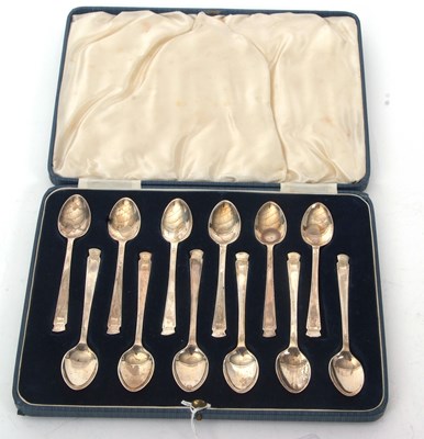 Lot 139 - Cased set of twelve silver teaspoons,...