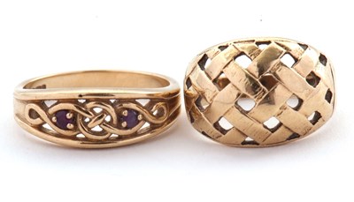Lot 73 - Two 9ct rings: to include a three stone...