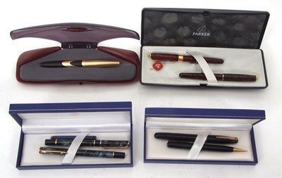 Lot 154 - Mixed Lot: Cased Parket Sonnet fountain and...