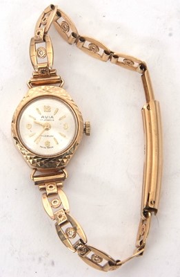 Lot 181A - A 9ct gold ladies Avia wristwatch, stamped 375...