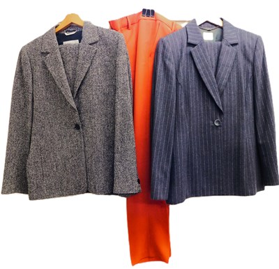 Lot 69 - Ladies wear: including a Viyella gey and pale...
