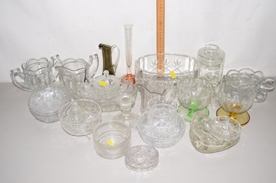 Lot 11 - Mixed Lot: Various assorted glass wares