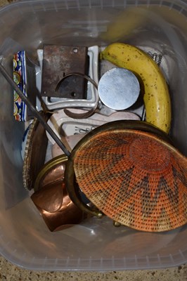 Lot 99 - Box of mixed items to include a small Rouen...