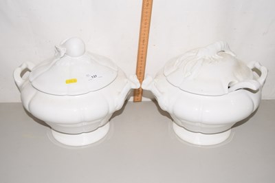 Lot 137 - A pair of Jolly Souper white porcelain tureens