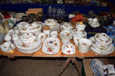 Lot 211 - A good quantity of Royal Worcester Evesham...