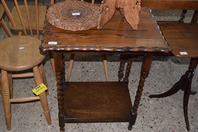 Lot 279 - An early 20th Century oak side table on barley...