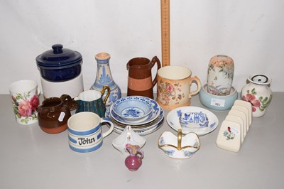 Lot 520 - Mixed Lot: Various ceramics to include toast...