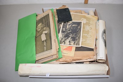 Lot 540 - Box of War Illustrated magazines, various...