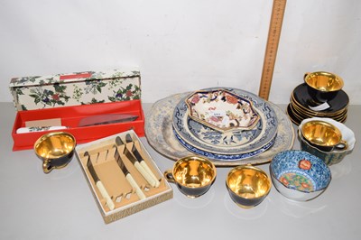 Lot 553 - Group of various ceramics and other items to...