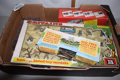 Lot 585 - Mixed Lot: Toys to include Britains soldiers,...