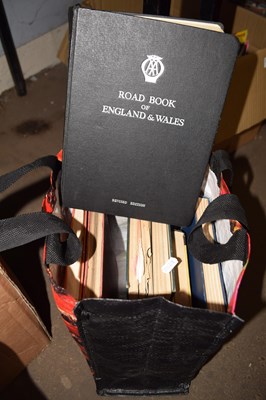 Lot 598 - Bag of mixed books