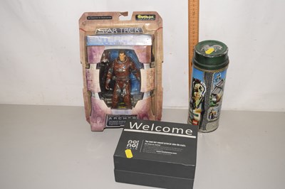 Lot 655 - Mixed Lot: Star Trek figure Captain Jonathan...