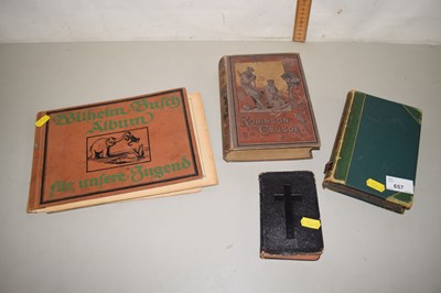 Lot 657 - Mixed Lot: Vintage books to include Robinson...