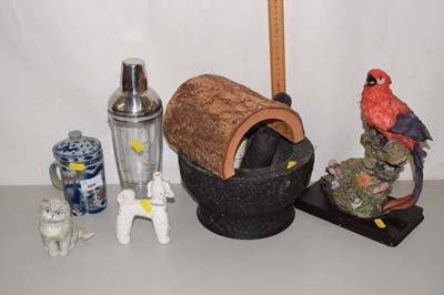 Lot 669 - Mixed Lot: A cocktail shaker, pestle and...
