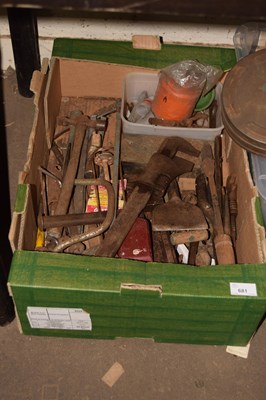 Lot 681 - Box of assorted tools