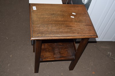 Lot 770 - Small oak side table