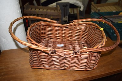 Lot 790 - Wicker basket