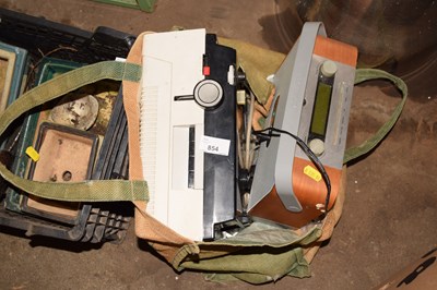 Lot 854 - A projector and a DAB radio