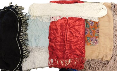 Lot 162 - A quantity of shawls, to include a knitted...
