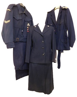 Lot 175 - An early 1940's women's woollen ARP Norfolk...