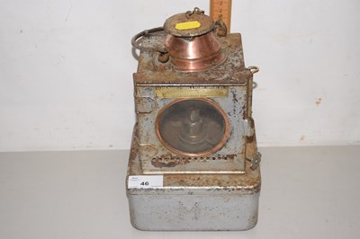 Lot 46 - A British Rail hand lantern marked B.R(E)
