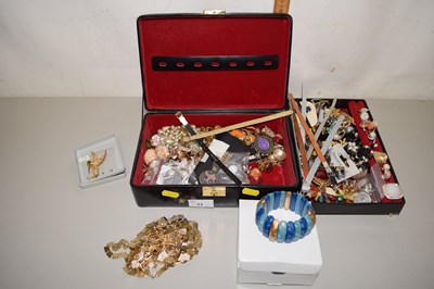 Lot 71 - Case of assorted costume jewellery