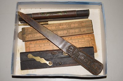 Lot 92 - Group of various vintage folding rulers,...