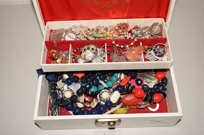 Lot 127 - Box of assorted costume jewellery