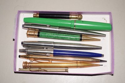 Lot 140 - Mixed Lot: Various propelling pencils and pens