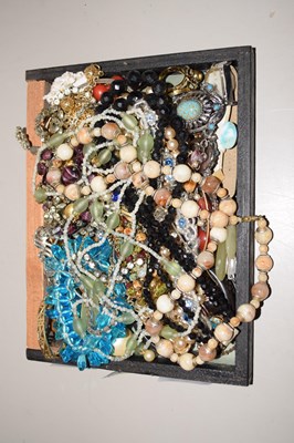 Lot 150 - A box of various costume jewellery