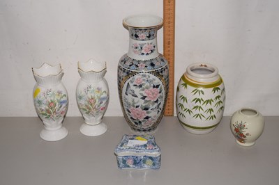 Lot 169 - A group of various vases to include Aynsley...