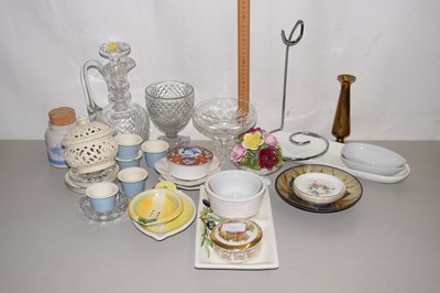 Lot 187 - Mixed Lot: Aynsley porcelain roses, various...