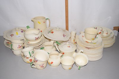 Lot 190 - A quantity of Mid Winter floral decorated...