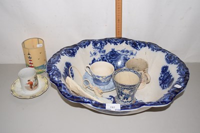 Lot 197 - A large blue and white wash bowl and various...
