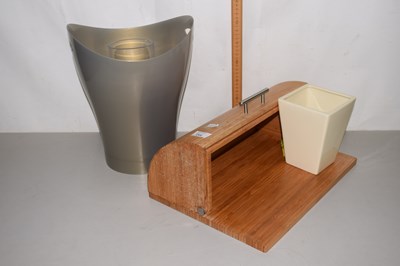 Lot 244 - Mixed Lot: Bread bin and other assorted items
