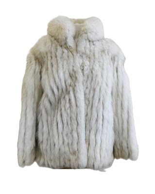 Lot 88 - An Artic fox fur jacket, size 12