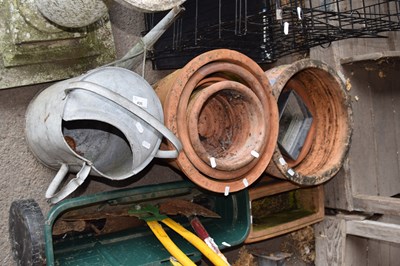 Lot 435 - Mixed lot to include terracotta planters,...