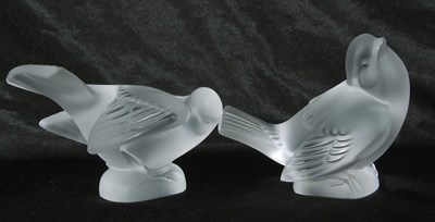 Lot 20 - Pair of Lalique sparrows, tallest 8cm high (2)