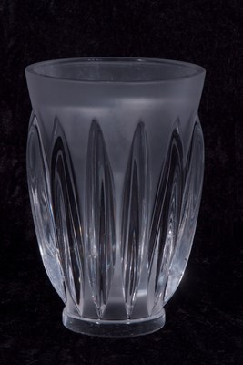 Lot 15 - A heavy Lalique moulded clear and frosted...